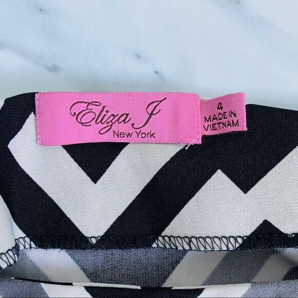 Eliza j Geometric Dress Size 4 - Picture 6 of 6